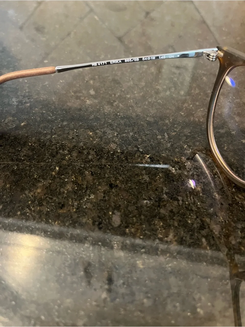 NWOT Ray-Ban ERIKA BLUE-VIOLET LIGHT CLEAR GLASSES